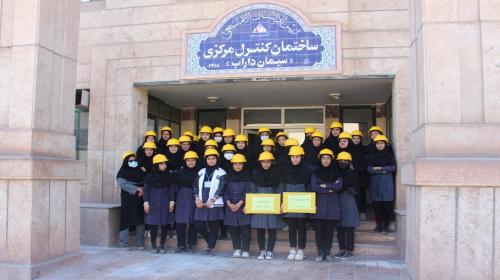 بازدید دانش‌آموزان هنرستان دخترانه شهید زنگنه (حسن آباد) از کارخانه سیمان داراب